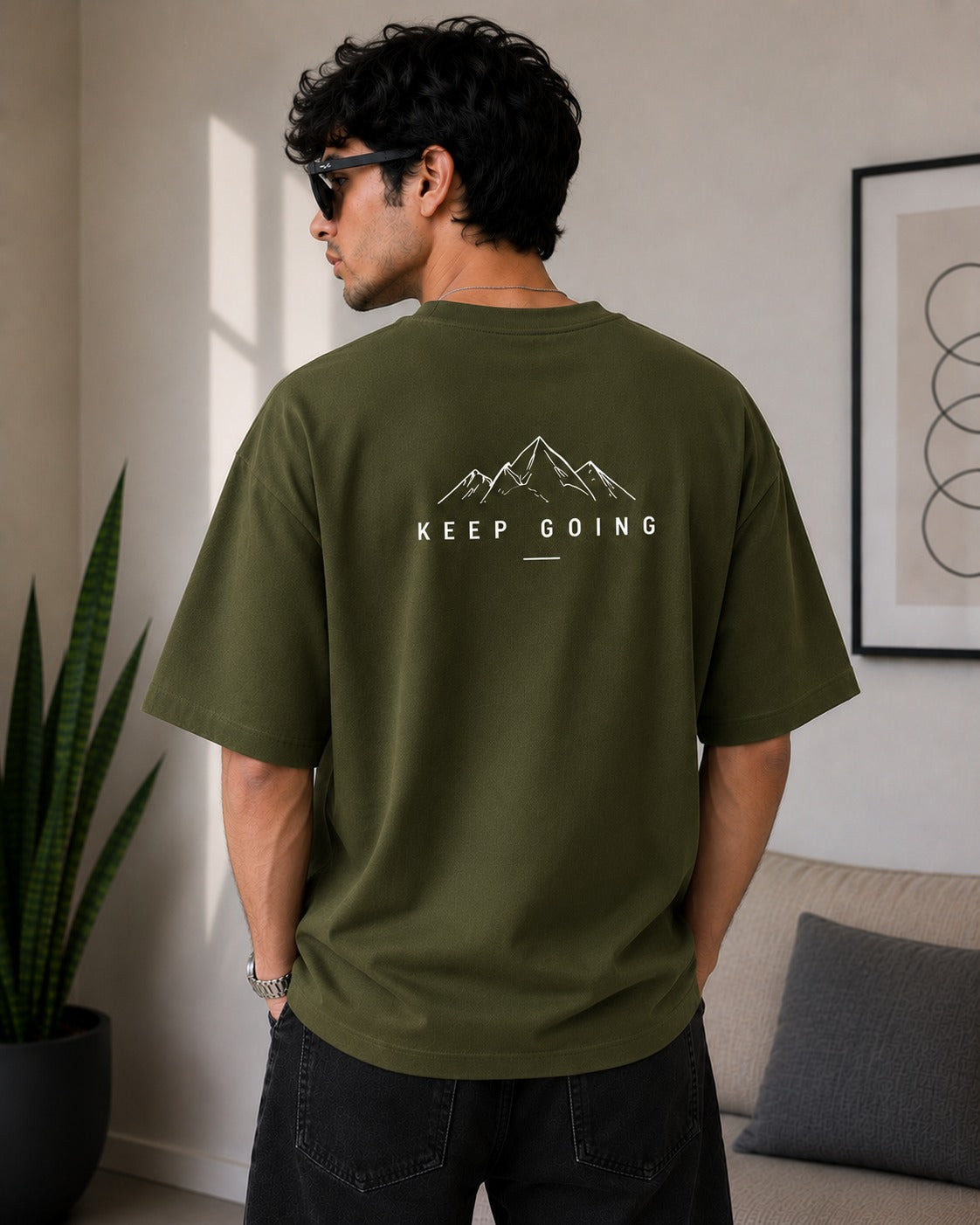 Roven: Casual Graphic Oversize Men's Tee-RW-OLIVE